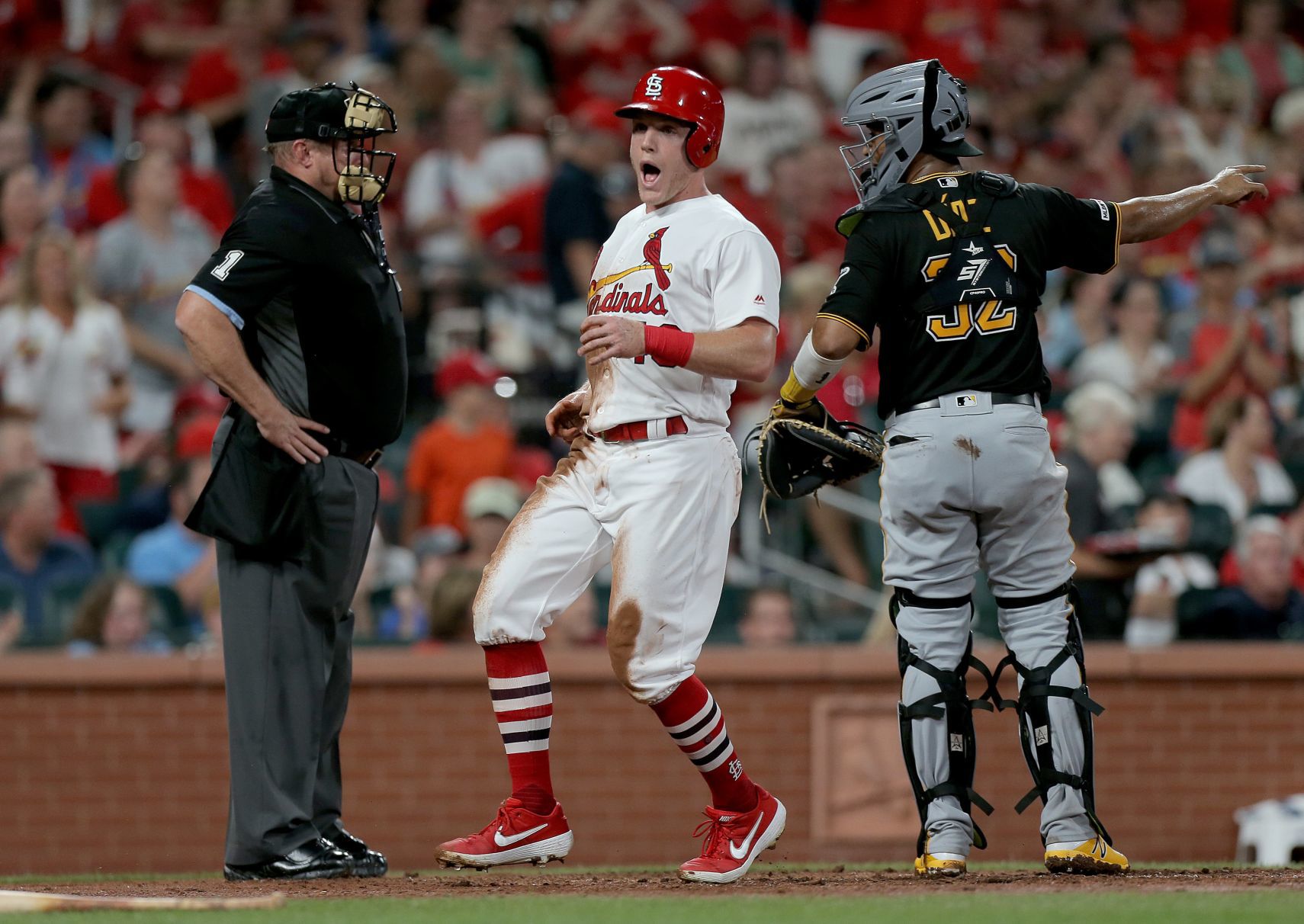 Cardinals v Pirates